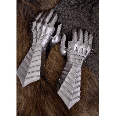 Gantelets médiévaux gothique