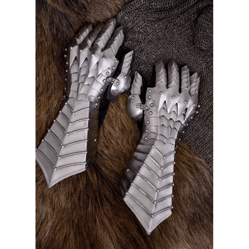 Gantelets médiévaux gothique