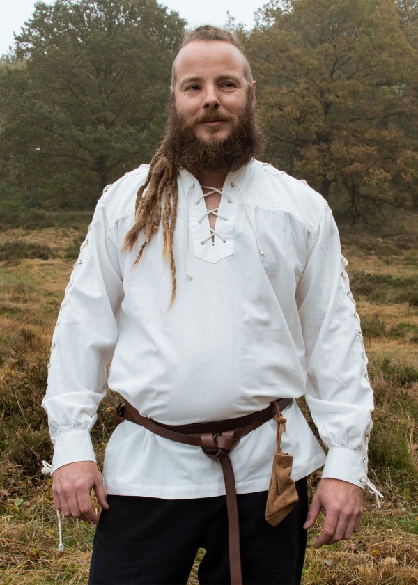 Chemise médiévale