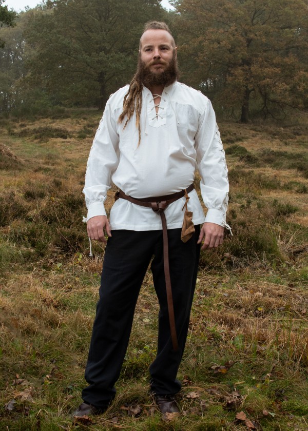 Chemise médiévale
