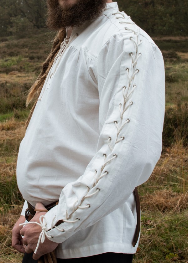 Chemise médiévale