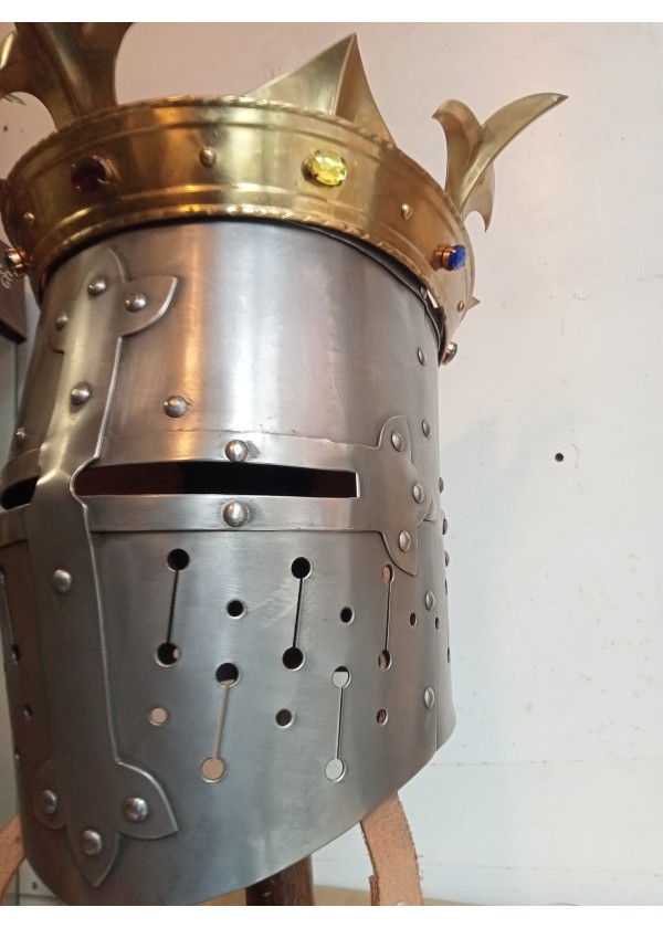 Grand Heaume Médiéval