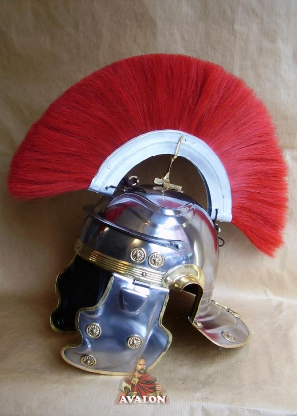 Support pour cimier sur le casque romain