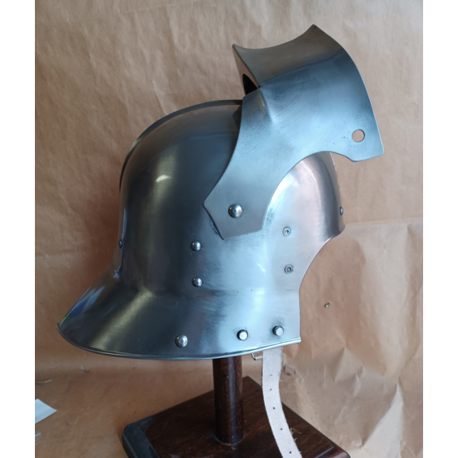 Casque Salade Gothique