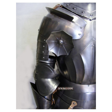 Armure médiévale en acier
