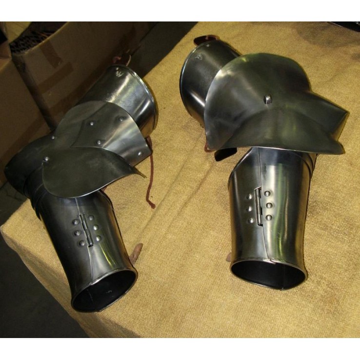 Les  Bras d'Armure Médiévale