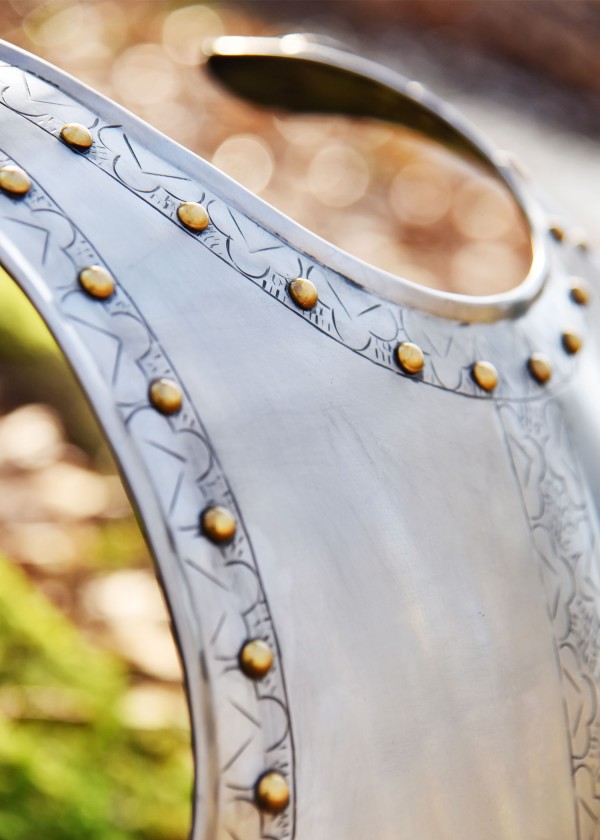 Cuirasse médiévale - avec gravures