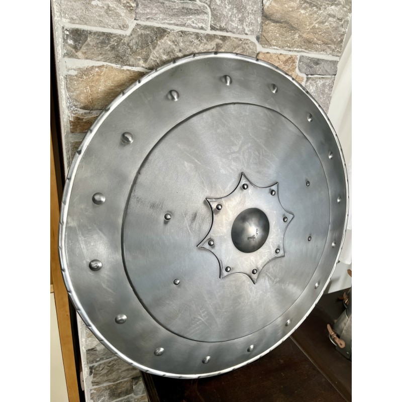 Bouclier médiéval en fer