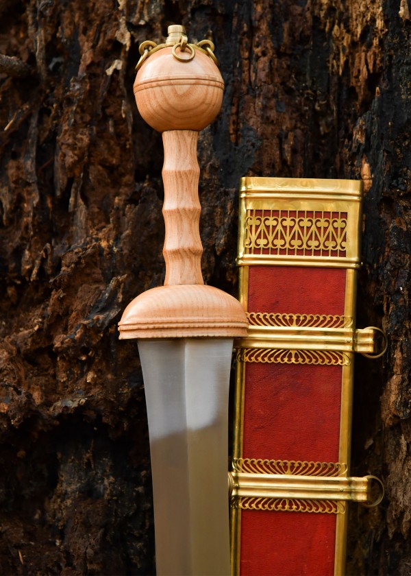 Gladius de Dubravica - glaive romaine avec fourreau