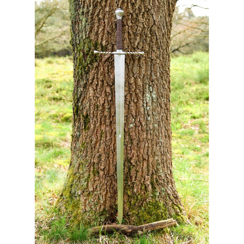 Épée bâtarde, une demi-mains