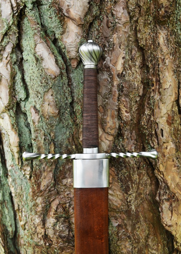 Épée bâtarde, une demi-mains