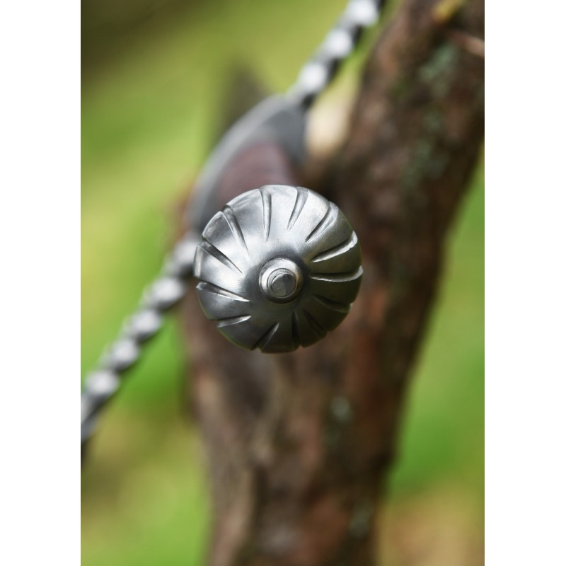 Épée bâtarde, une demi-mains