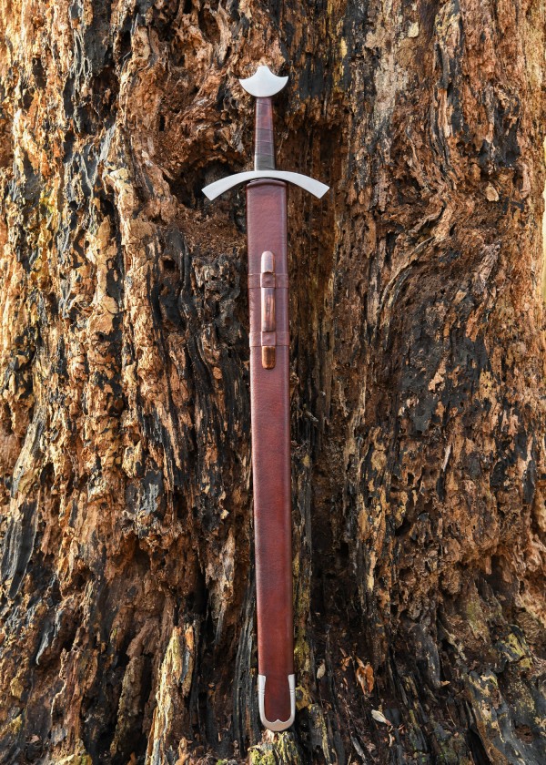 Épée de chevalier avec fourreau