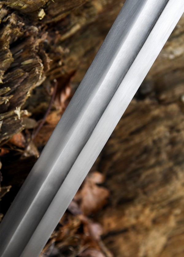 Épée de chevalier avec fourreau