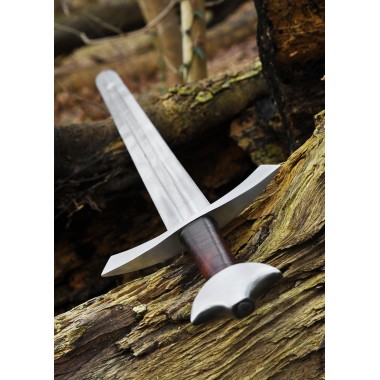 Épée de chevalier avec fourreau