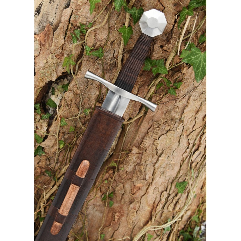 Épée médiévale avec fourreau