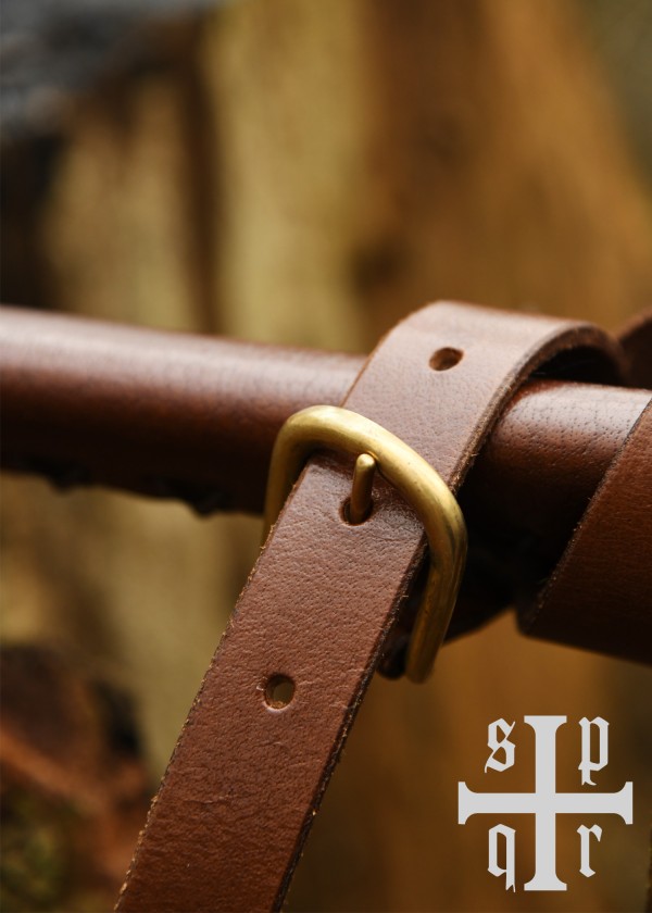 Fourreau médiéval en cuir avec ceinture