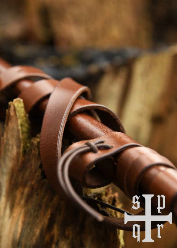 Fourreau médiéval en cuir avec ceinture