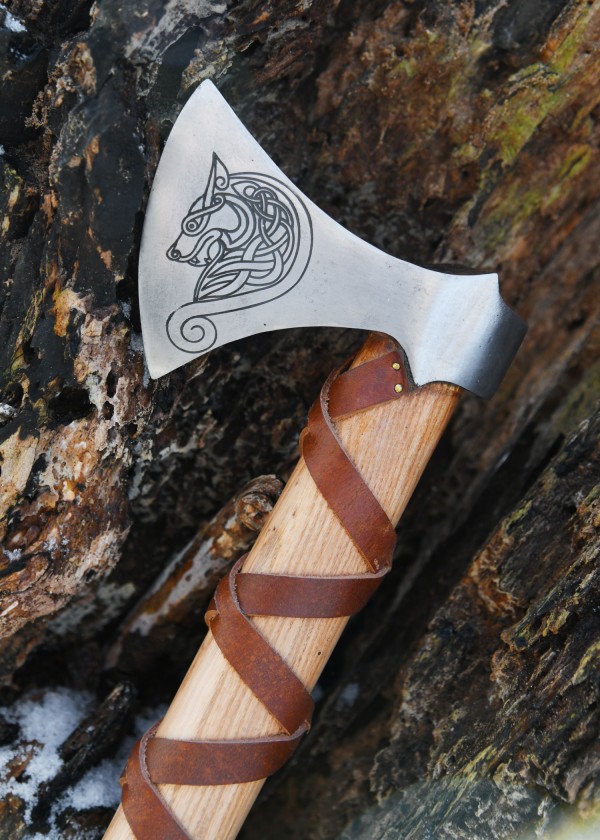 Hache viking - gravure et gainage de cuir