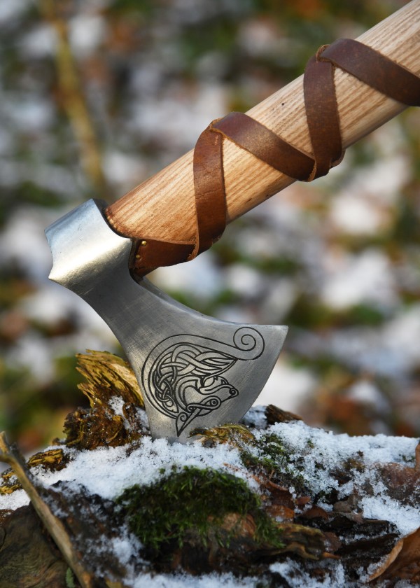 Hache viking - gravure et gainage de cuir