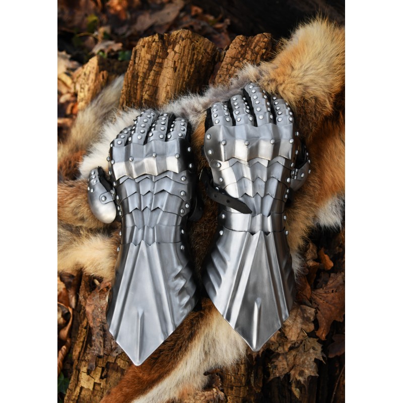 Gantelets Médiévaux en acier, rivetés