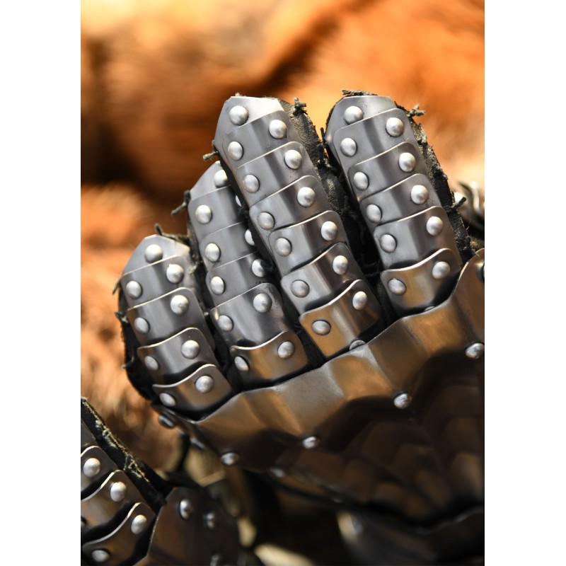 Gantelets Médiévaux en acier, rivetés