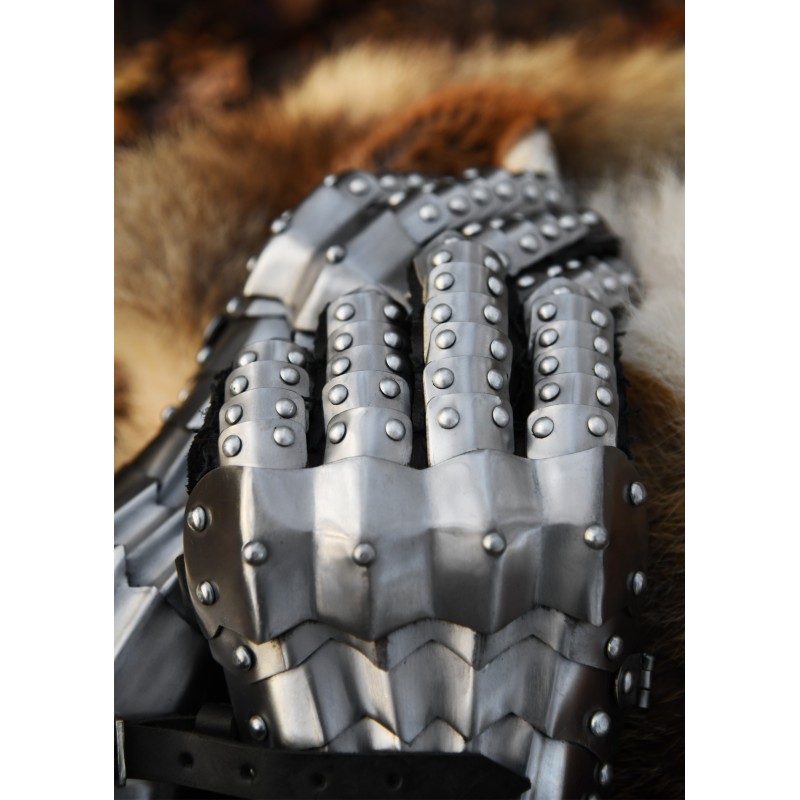 Gantelets Médiévaux en acier, rivetés