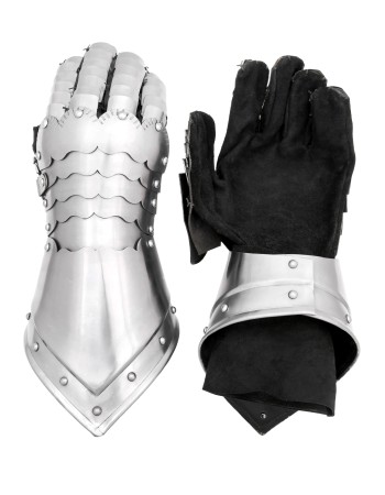 Gantelets médiévaux d'armure