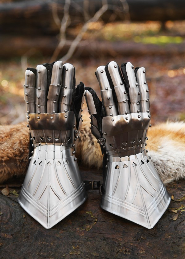 Gantelets d'armure gothiques
