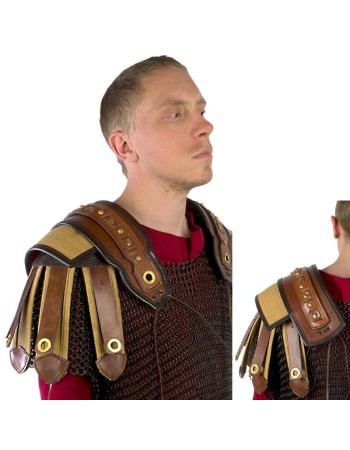 Épaulières romaines en cuir