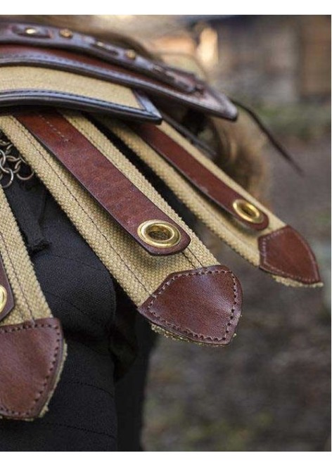 Épaulières romaines en cuir