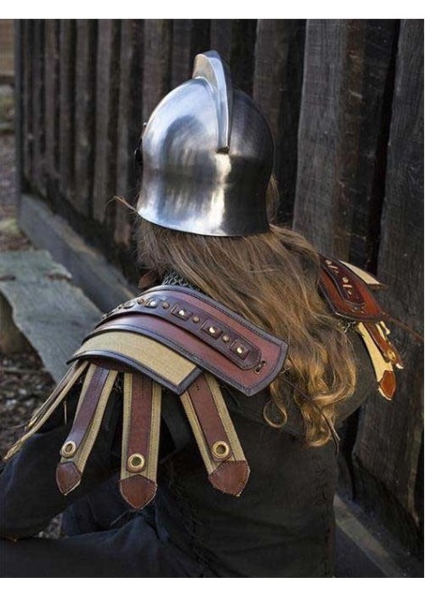 Épaulières romaines en cuir