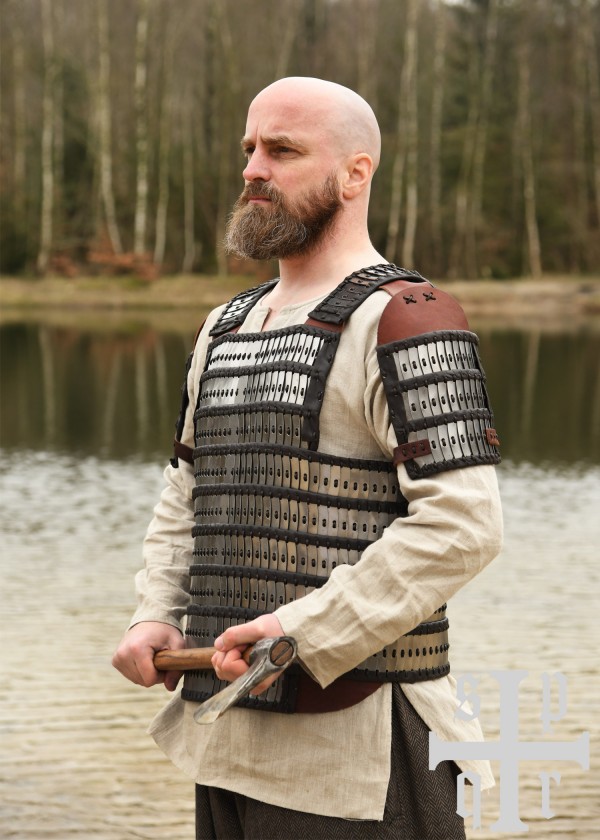 Armure à lamelles type cuir Birka et acier