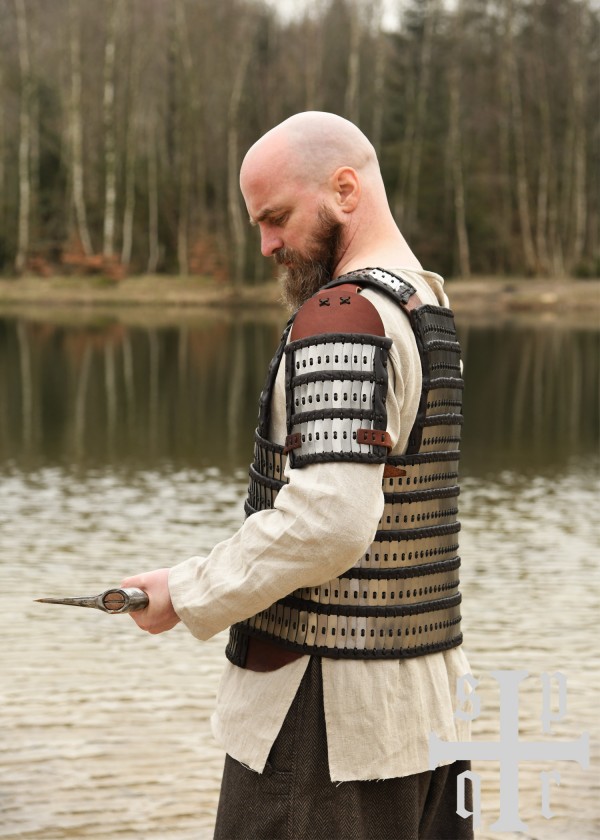 Armure à lamelles type cuir Birka et acier