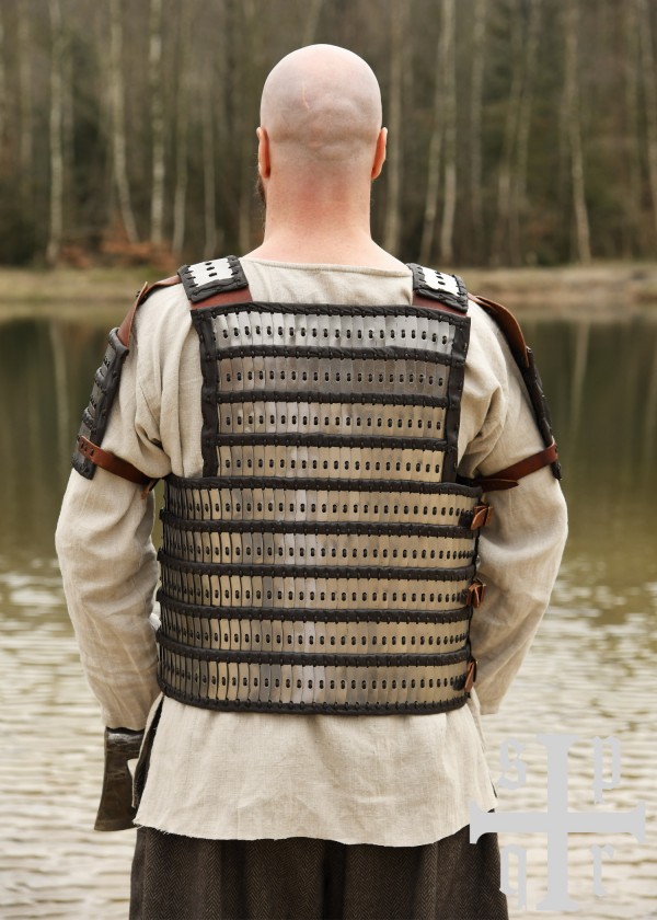 Armure à lamelles type cuir Birka et acier
