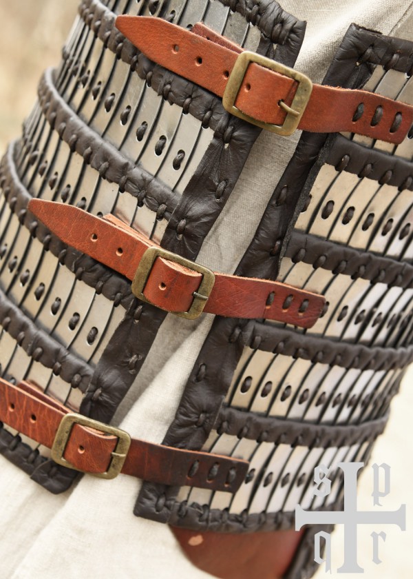 Armure à lamelles type cuir Birka et acier