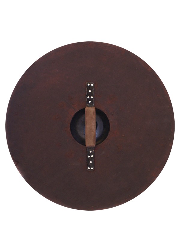 Bouclier rond avec raccords en acier