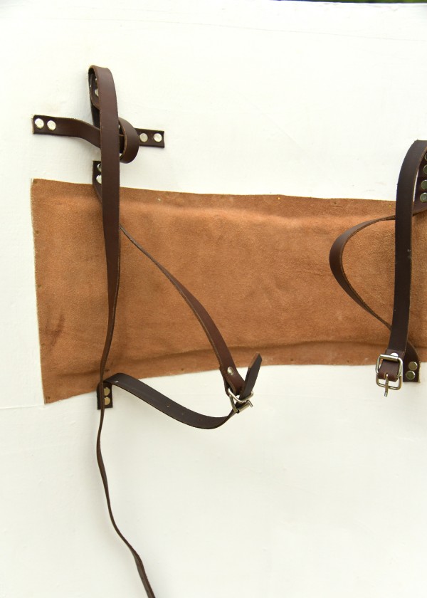 Grand bouclier en bois