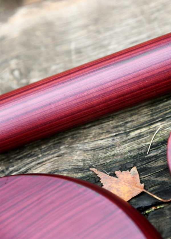 Support porte-casque en bois