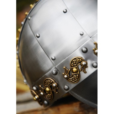 Casque de dragon vieux norrois