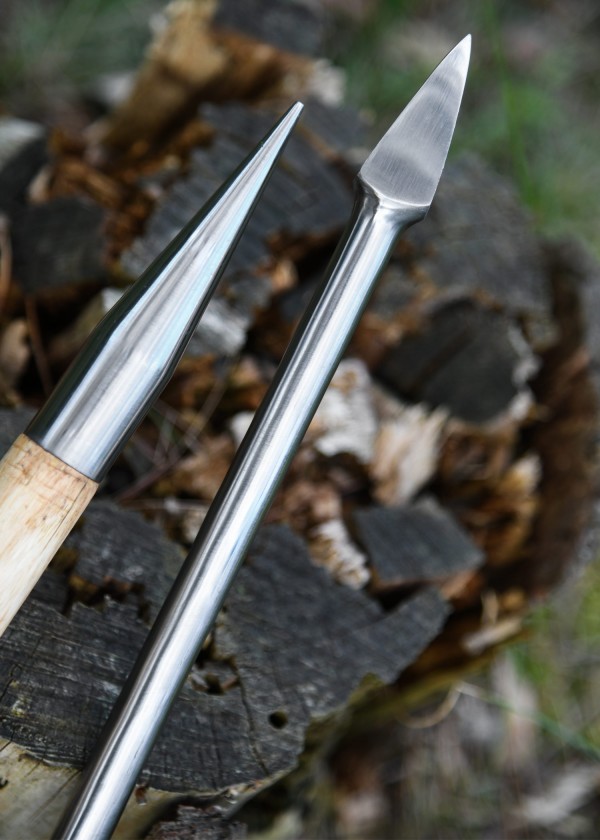 Pilum romain avec manche en bois