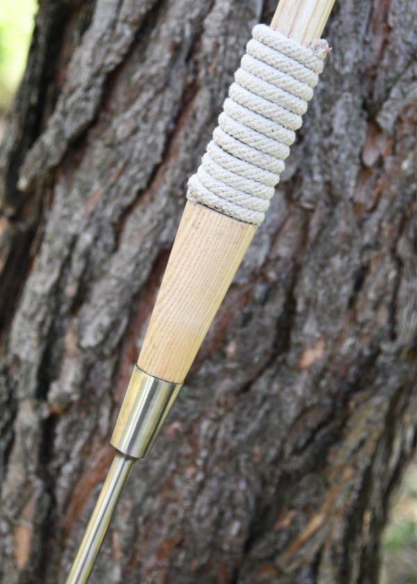 Pilum romain avec manche en bois