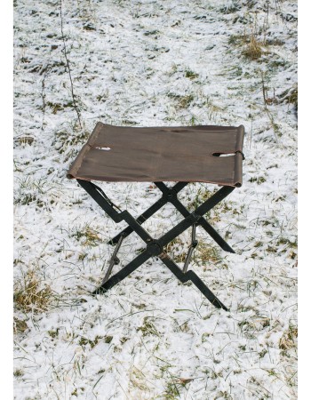 Tabouret pliant romain