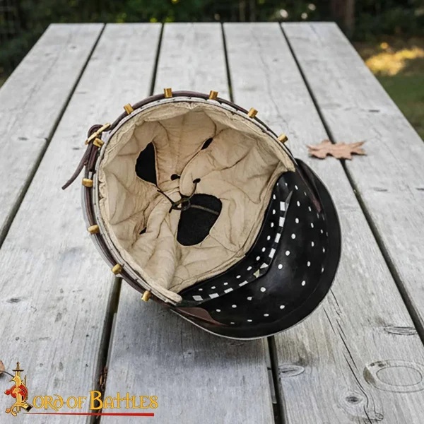 Casque bassinet du XIVe siècle