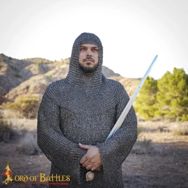 Camail anneaux ronds rivetés 8mm