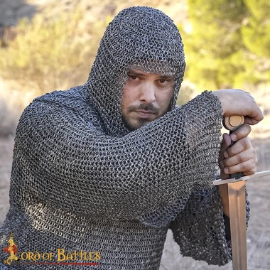 Camail anneaux ronds rivetés 8mm