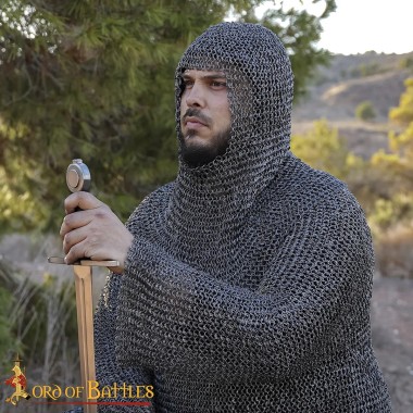 Camail anneaux ronds rivetés 8mm