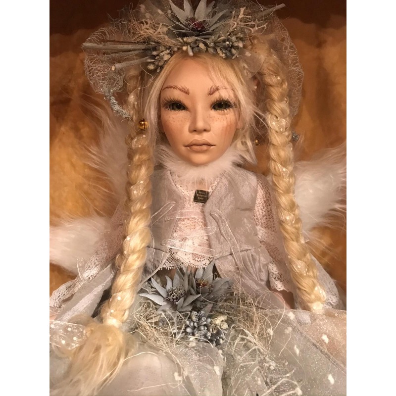 Poupée en Porcelaine fée Gelée matinale