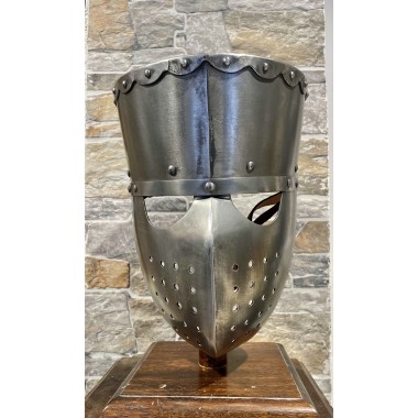 Grand casque médiéval