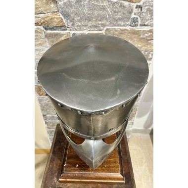 Grand casque médiéval